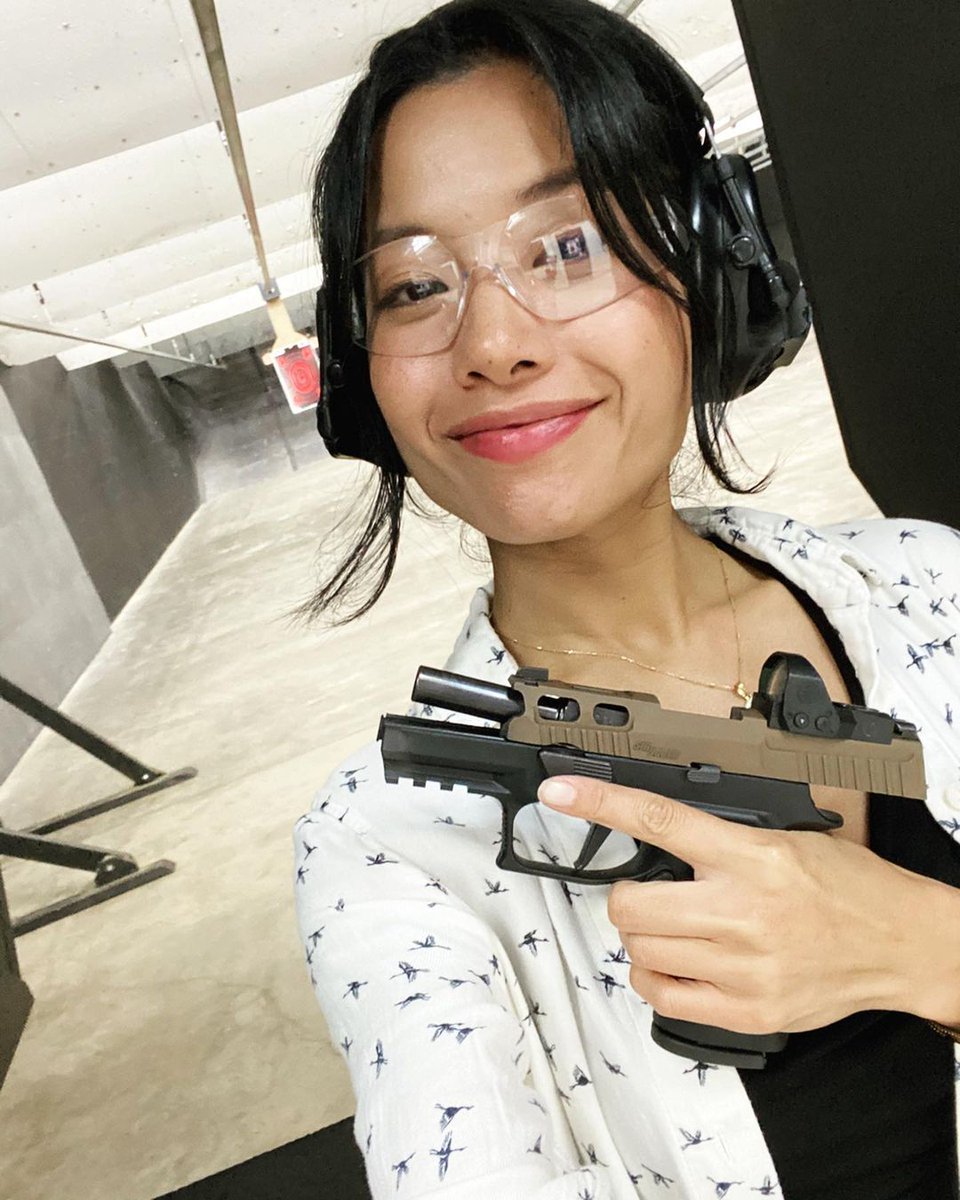 TeresaM12357376's tweet photo. #Teresamoore
#pistol #hunting
#ammo #9mm
#shooting #gundose
#gunpic #gunlover
#instag good #dailypicture
#prettyshooter
#handgun https://t.co/1T44ciWBMo
