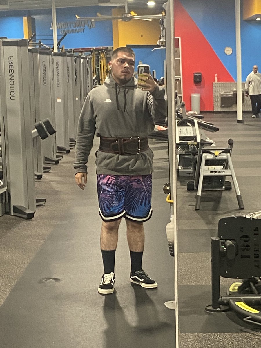 at the gym with the boyz