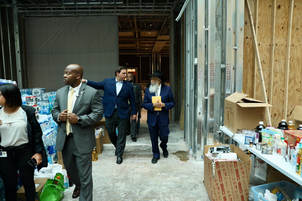 Ron DeSantis tweet media