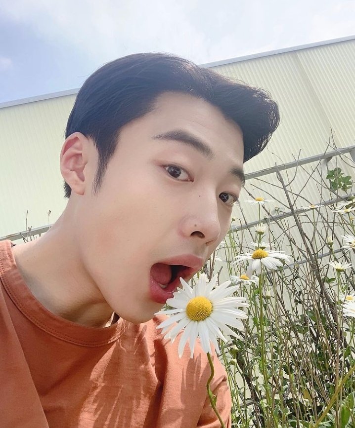 kdramafangirlxx's tweet photo. Happy Birthday Woo Do Hwan!! I miss you so much. May this day be filled with happiness. We will wait for your return unbreakable sword.
#HAPPYDOHWANDAY
#WooDoHwan https://t.co/wJuc4S37KN