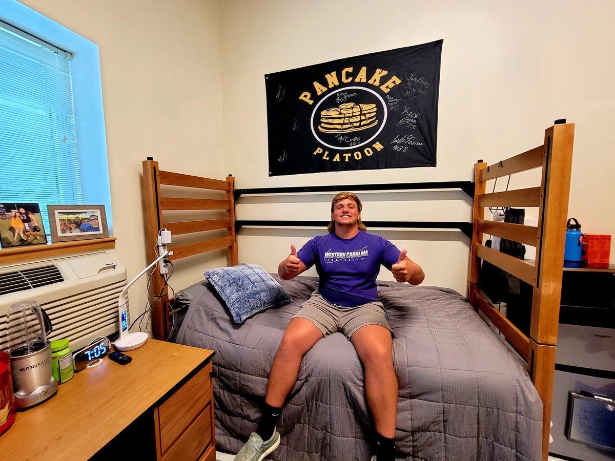 Great first week with <a href="/CatamountsFB/">Western Carolina Football</a>! <a href="/Coach_Peacock/">John Peacock</a>  <a href="/CoachKerwinBell/">Kerwin Bell</a> 🏔🏈 #LiveOnTheEdge #WCUFootball