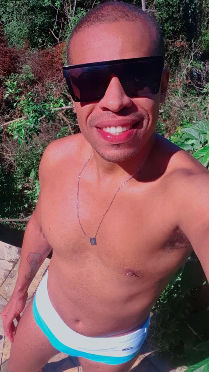 GuihMenegatti's tweet photo. Aquele sozinho gostoso de um domingo no inverno
.
.
.
#Selfie #Retrato #Sol #Calor #Bronze #Happy #GoodVibes #Sorrindo #Momentos #BoyDeSunga #SungaCloset #NegroRJ #NegroLindo #BoyRJ #MeninoDoRJ #GarotoRJ #Brasil #RioDeJaneiro #RJ #Marica #BalnearioBambui https://t.co/82MeqgAqFu