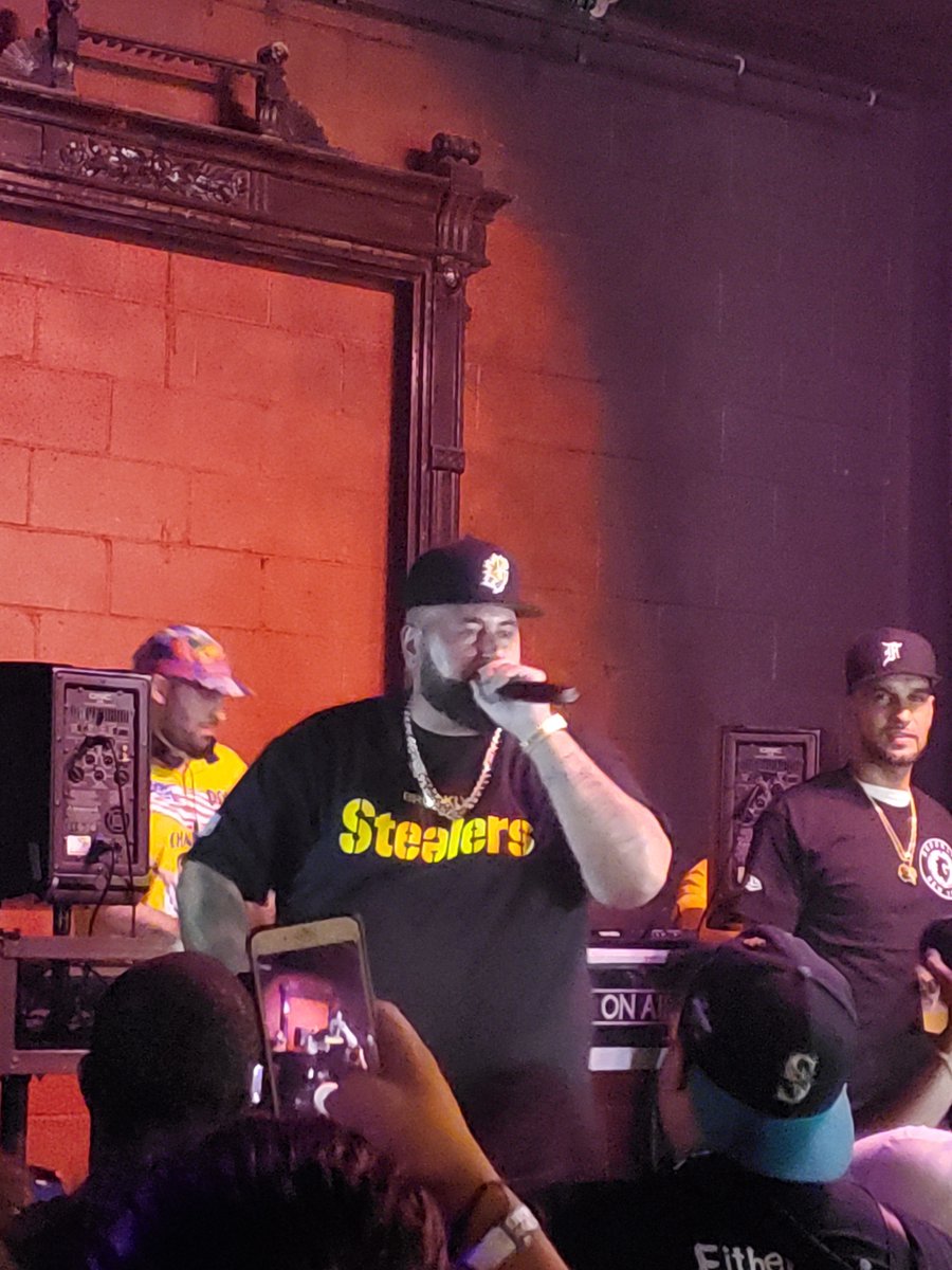jubei208's tweet photo. @NEMS_FYL CAME THROUGH & MURDERED IT LIKE ALWAYS!!! #FYL
DURING @DjSkizz SET AT @topshelfpremium "SUPPLY AND DEMAND 3"
#WEOUTSIDEAGAIN
@Rosenbergradio #CONEYISLAND #BROOKLYN #LOT45 #DJSKIZZ #DJSKIZZ #GORILLANEMS #NEMS #SUPPLYANDDEMAND #WIKIHHDG https://t.co/wziUNqa6Wi