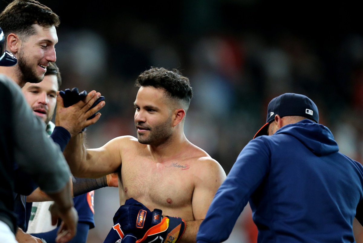 J2THAP's tweet image. Wait... I thought he doesn't want his jersey ripped off to show his tiny tattoo? 🤔 #cheaters #asterisk