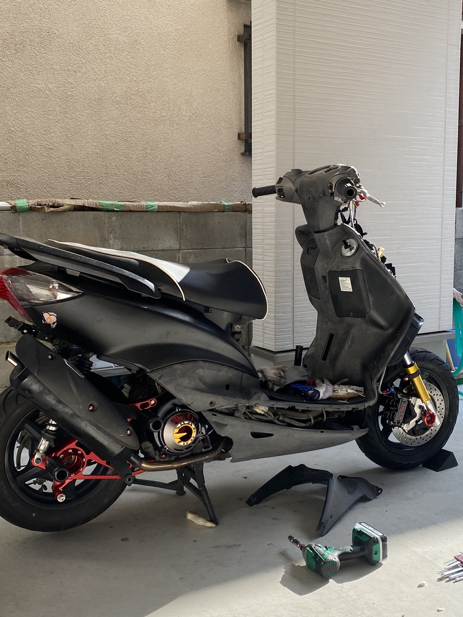 アドレスV125のコール専用マフラー　CBX音職人プリティー♪RPMワルツ機械！ アドレスV125のコール専用マフラー CBX音職人プリティー♪RPM