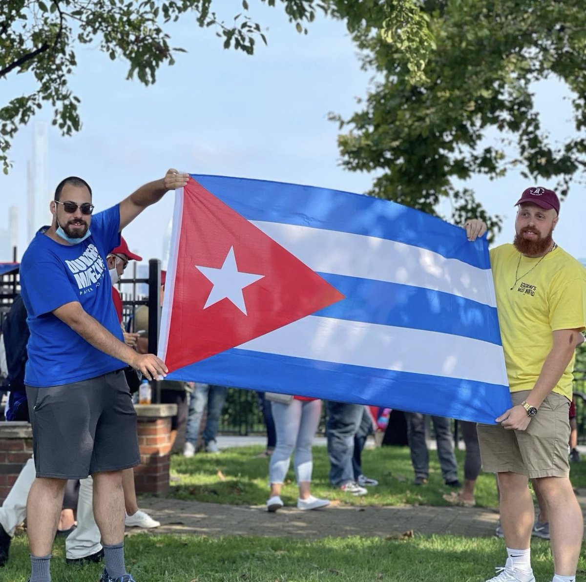 Im_DizzyR's tweet photo. Ya no seremos silenciados, obtendremos la libertad que merecemos.
#SOSCuba #FreeCuba #PatriaYVida #BadMannered 🇨🇺🇨🇺 https://t.co/oKrw91UXYo