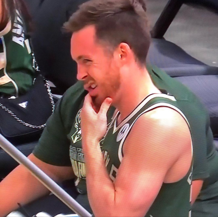 NBAMemes's tweet photo. Didn't know the Bucks had signed Jesse Pinkman to play for them https://t.co/6UOmYR04c9