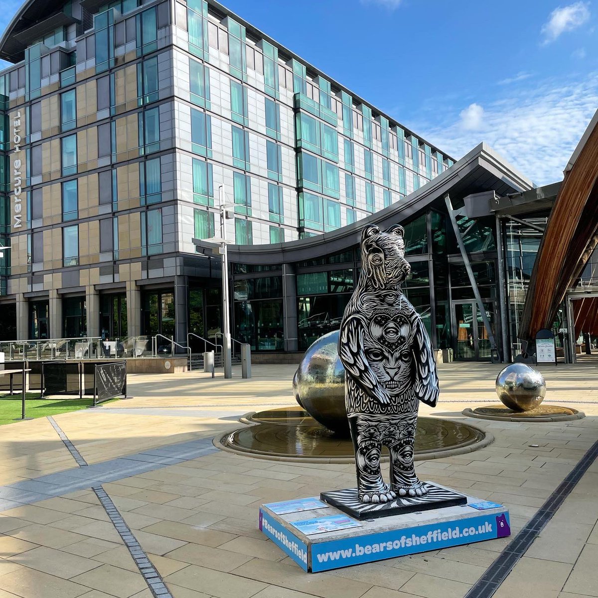 IT’S HERE!! 🐻🐻🥳🎉

The Bears are officially here and we are unbearlievably excited for you to meet them all!

In this thread is all the information you’ll need from maps to apps!

All that’s left for us to say is… The Bears of Sheffield trail has started! 🐻🥳🎉