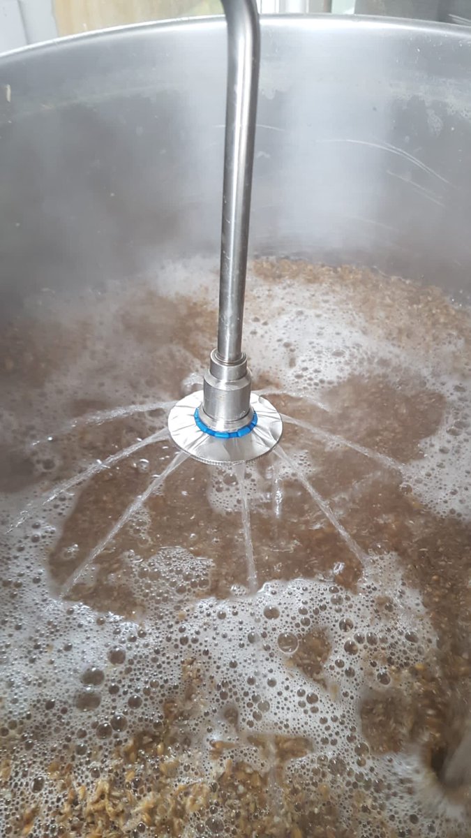 We’ve sized up a division or two with our vessels. Another great brew yesterday but this time 150l in one pot. Results in a week or two. 🤞😋
