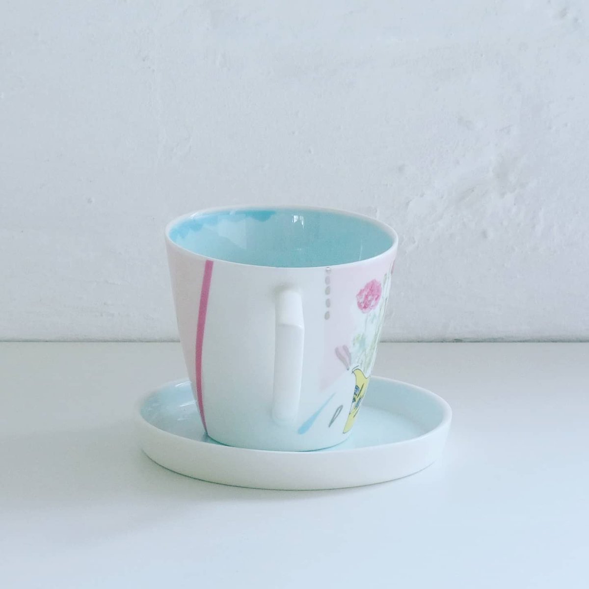 Casgliad collection (@casgliad) on Twitter photo Amser Paned!
Blue cup and saucer by the talented Lowri Davies.
Cwpan a soser las a phinc wedi ei haddurno a llestri te gan y talentog Lowri Davies.
#madeinwales <a href="/c_lowridavies/">Lowri Davies</a> Amser Paned!
Blue cup and saucer by the talented Lowri Davies.
Cwpan a soser las a phinc wedi ei haddurno a llestri te gan y talentog Lowri Davies.
#madeinwales <a href="/c_lowridavies/">Lowri Davies</a>