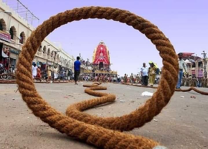 GyanPra56916418's tweet photo. महाप्रभु श्री जगन्नाथ जी की रथ यात्रा के शुभारंभ की आप समस्त सम्मानित जनों को हार्दिक शुभकामनायें!! महाप्रभु हम सभी के जीवन को सुख, समृद्धि, उत्तम स्वास्थ्य एवं भक्ति भाव के आशीर्वाद से अभिसिंचित करें!!

#जय_जगन्नाथ!
#GPPM https://t.co/N0gQ0MmTXY