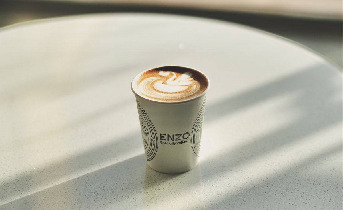 enzocoffeeksa's tweet photo. بداية أسبوع موفقة تحتاج تكافئ نفسك بإحتساء قهوتنا 🌿🤍
 #Coffee #صباح_الخير https://t.co/gwsr8HS7NG
