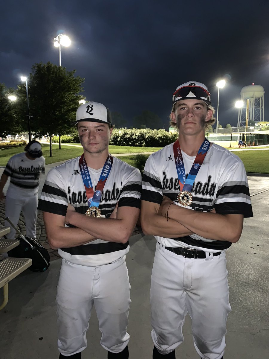 sharp_robin's tweet image. Champs! ❤️