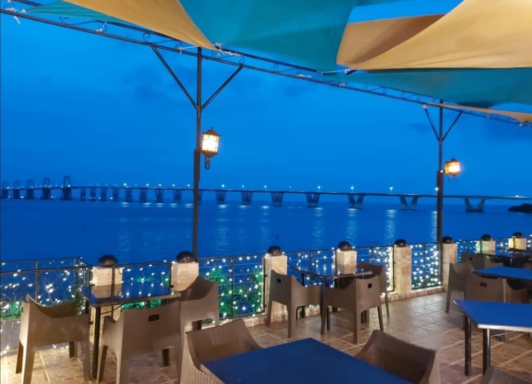 EmblemasZ's tweet photo. Cerca del Puente General Rafael Urdaneta puedes disfrutar de un excelente plato zuliano o pescados con vista al lago de Maracaibo, restaurantes como #Terraza_restobar ó #Arrecife ubicados en el Manzanillo - San Francisco 👌 https://t.co/3LHzIeeONM