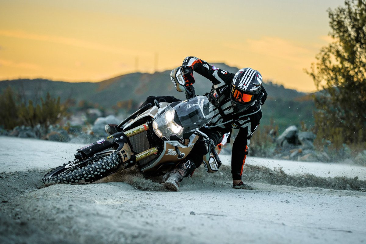 ﾇｰﾌﾞﾗｲﾀﾞｰ tweet media