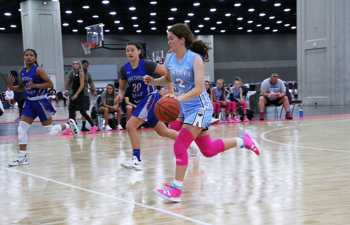 @RoyalsKentucky 2026 #2 @Madeleinebarb02 is one of the most versatile players on the court.  Steady hand in the guard spot, can score inside &amp; out. Under the basket, she’s a ball magnet 🧲 🏀💪🏻 <a href="/FOX19Tricia/">Tricia Macke</a> <a href="/Ohio_Basketball/">OhioBasketball.com</a> <a href="/PGHKentucky/">Prep Girls Hoops Kentucky</a>