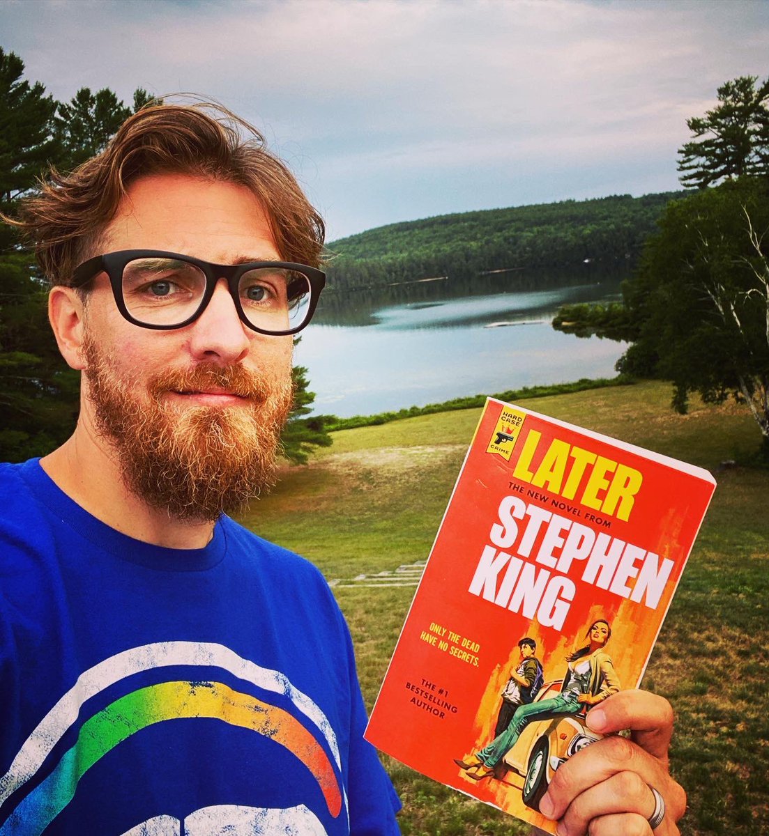 JKSPulp's tweet photo. When you @visitmaine, you have to bring a book by the native son (and my personal hero): #UncleStevie!#amreading #Later by @StephenKing. I’m about forty pages in and, thus far, when I start reading it, I don’t want to stop… however, my sister may be upset if I miss her wedding. https://t.co/3Zc9aJsnhD