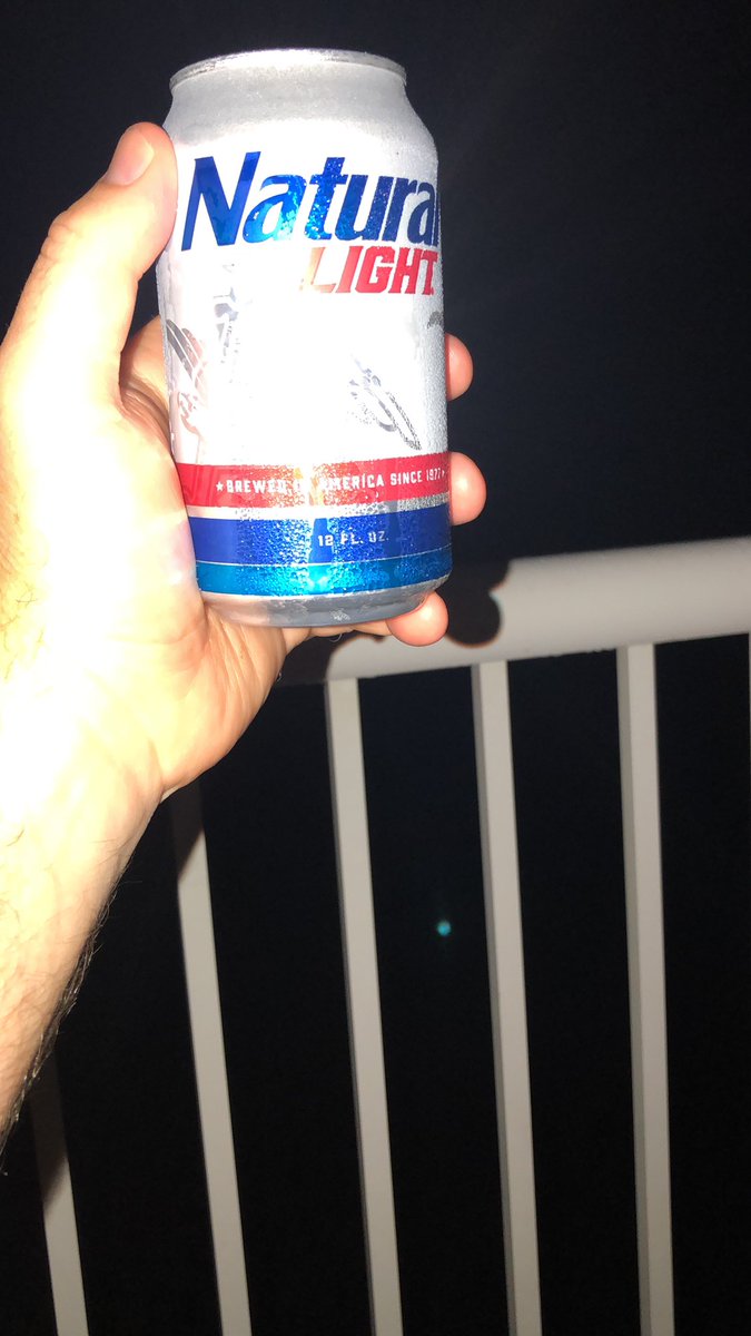 Jpedigo3's tweet photo. @naturallight 30  that’s the number of delicious naty I am drinking watching the waves roll in on vacation https://t.co/oXBxhlEsp4