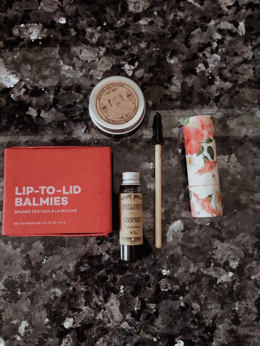 PlasticFreeBHL's tweet photo. Plastic Fre Tip#5. Choose plastic-free beauty products. 
The beauty industry produces billions of plastic packaging every year, and most products contain microplastic. 
#plasticfreebohol #bohol #plasticfreejuly #plasticfreetip #plasticfree #lowwaste #zerowaste #cleanbeauty https://t.co/rv5yxSD0WG