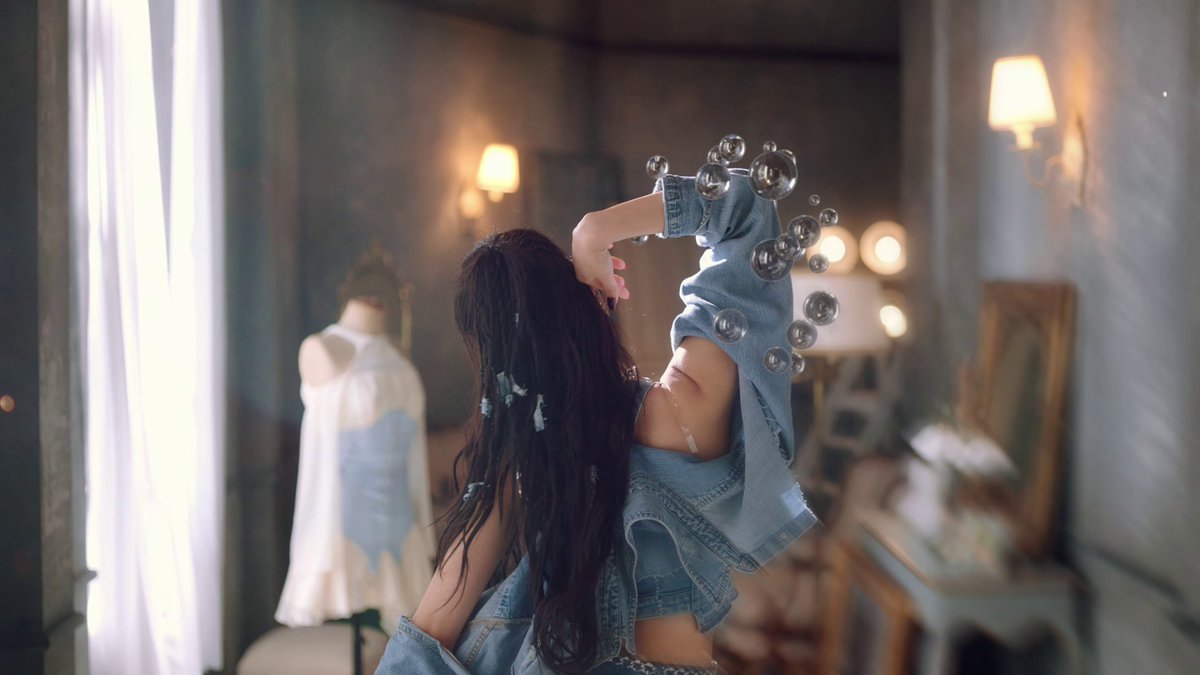 tdoftloonaverse's tweet image. THESE ARE FROG EGGS?!