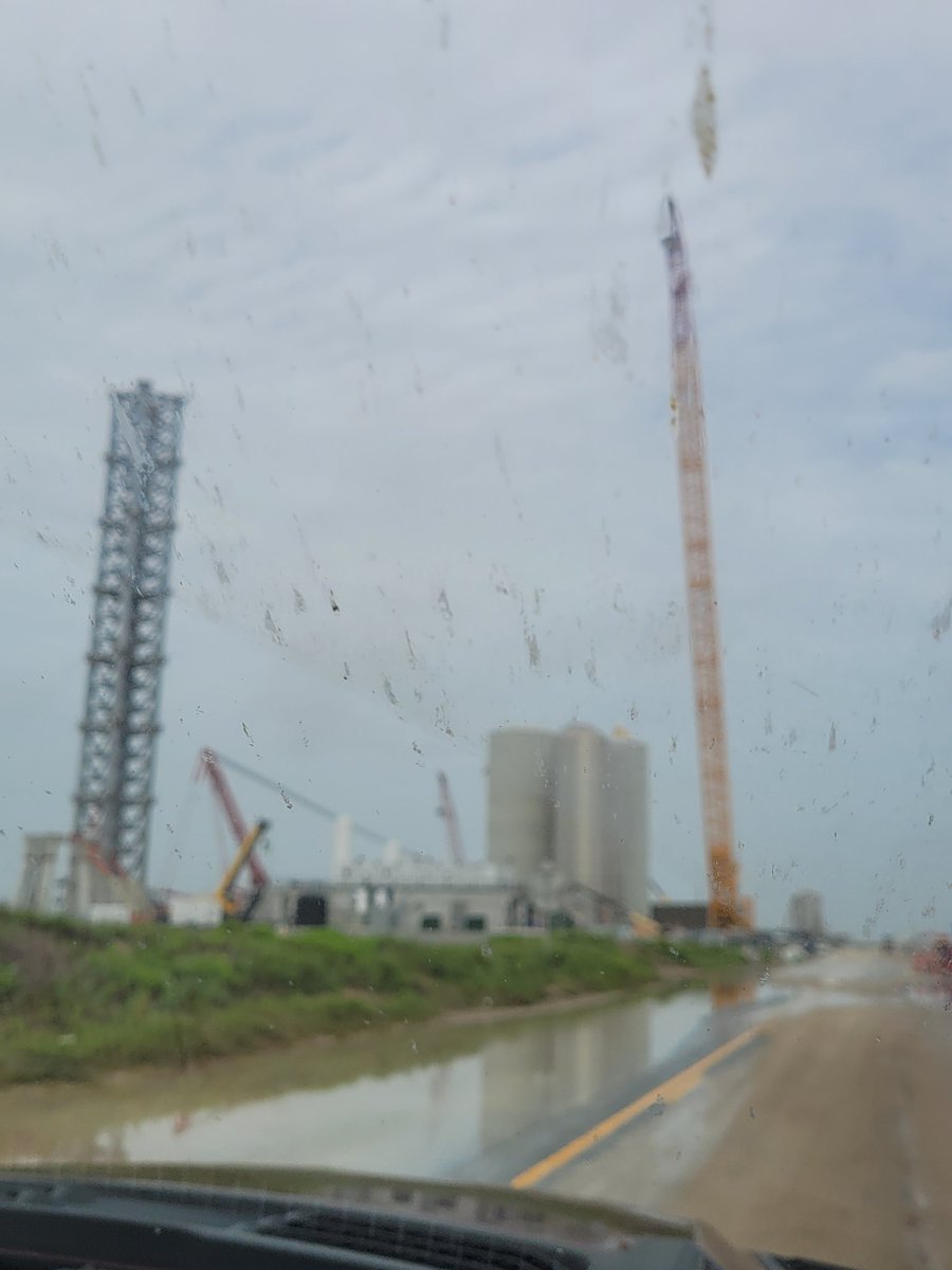 DrewComes's tweet photo. It was quite an experience seeing my brother-in-laws work today at SpaceX. https://t.co/iKO9C5scW6