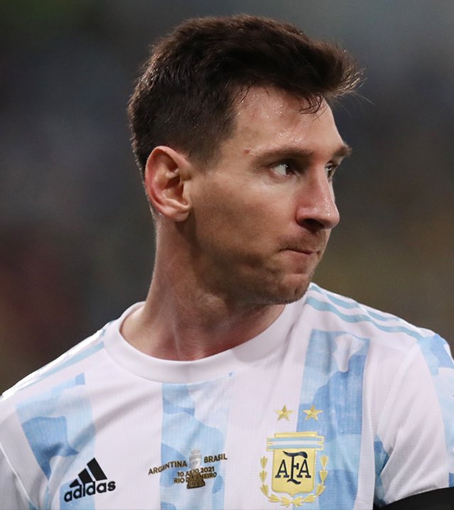 abdalabucaram's tweet image. Solo haz RT si crees que el genio y rey del fútbol Leonel Messi merece su séptimo balón de oro