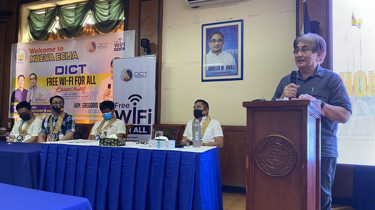 DICTgovph's tweet photo. LOOK: DICT Secretary Honasan delivers his report to the people of Nueva Ecija as the Keynote Speaker in the launching of the Free WiFi For All sites in the province. https://t.co/A1aP71zAGU