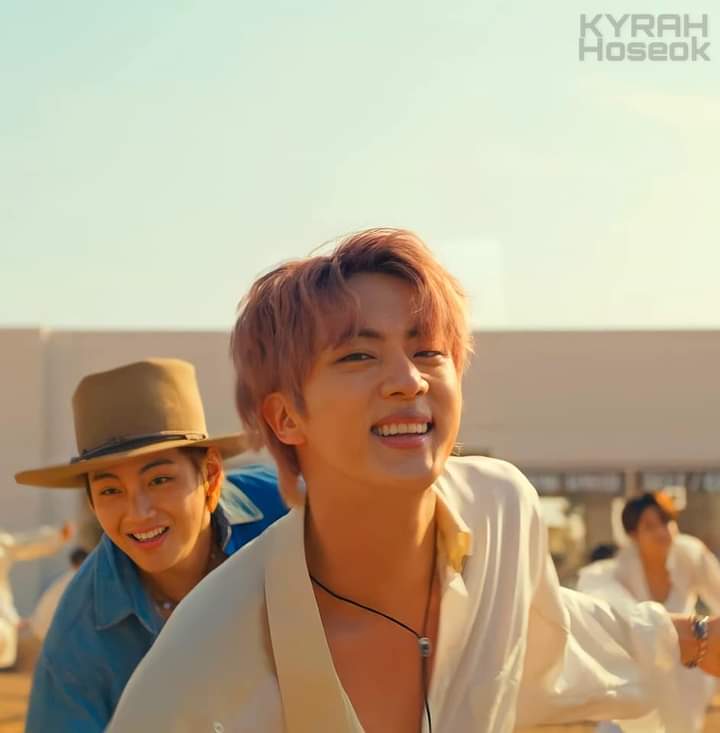 kim_namyn's tweet photo. MEU DEUS QUE OBRA DE ARTE 🙌🏻🙌🏻🙌🏻
🛐🛐🛐🛐🛐🛐

eu voto em #Butter do @BTS_twt para Hit Mundial no #KCAMexico 2021!
#Butter https://t.co/x1Q2CcokBL