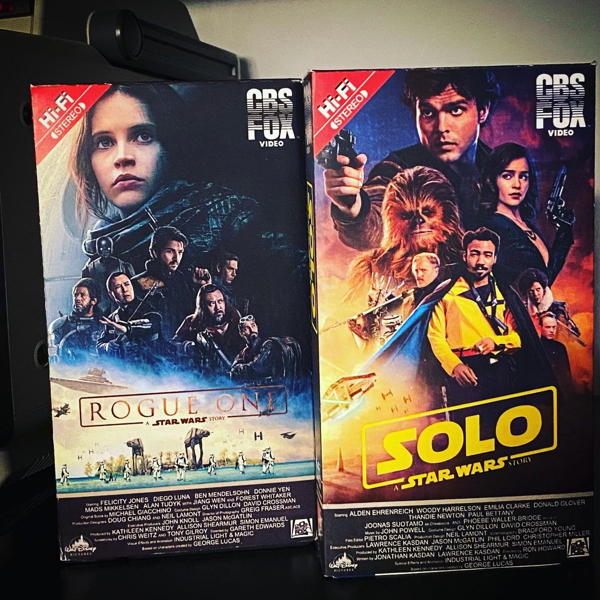vhsandchillokc's tweet photo. As a collector, I really want a complete set. As a fan, I can’t stand Rise of Skywalker. Hmmmm...
📼
📼
📼
#vhsandchillokc #starwars #starwarsmovie #starwarsnerd #customvhs #customs #bootleg #vhsart #embracetheanalog #rewindordie #vhs #tapeheads #vhscollector #vhslife #retrokc https://t.co/7QKr8MmqTB