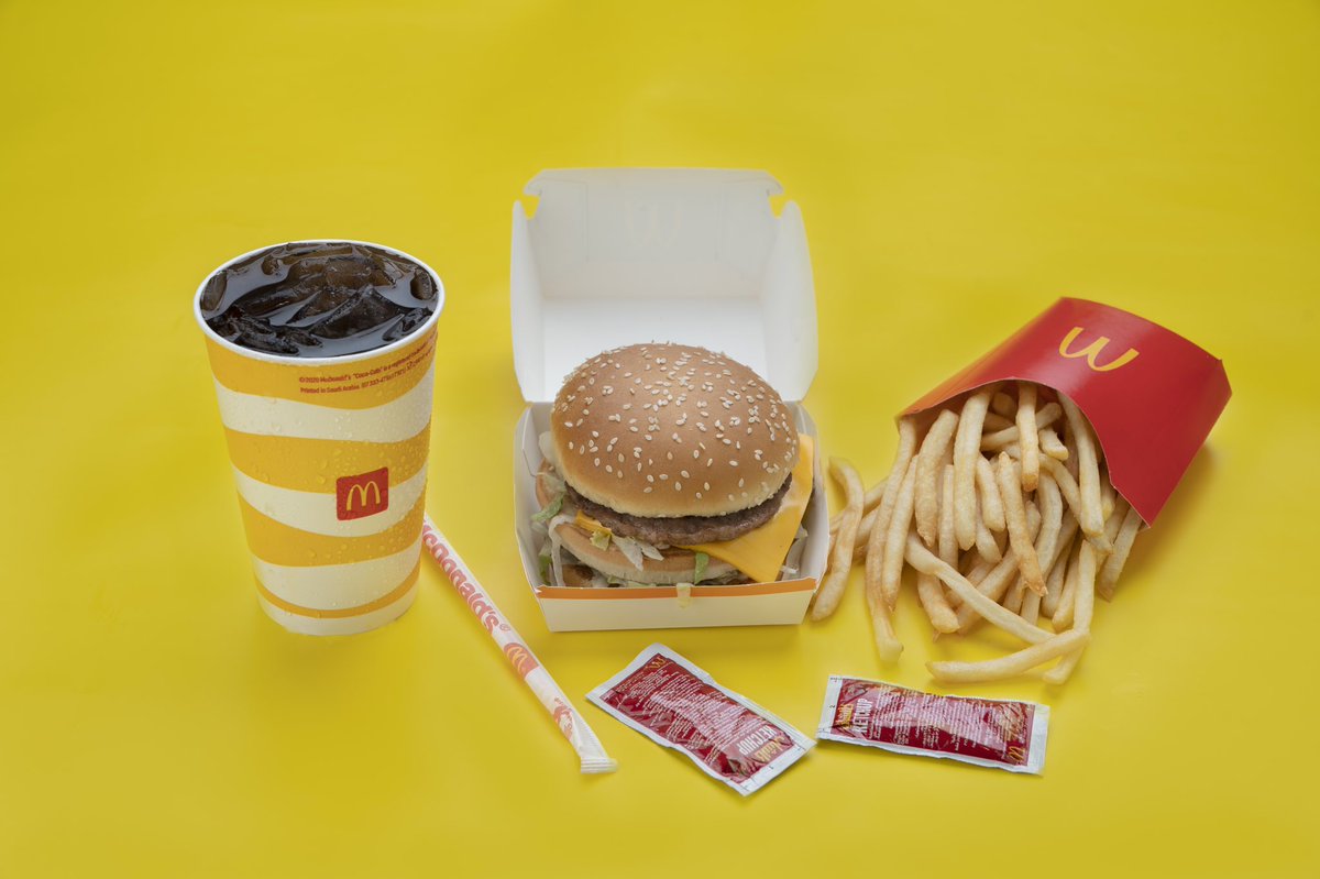 McDonaldsKSA's tweet photo. منشن الشخص اللي ودك تقوووله مشششينا لـ #ماكدونالدز؟ 😍❤️😋 https://t.co/uDUbhNw3Pv