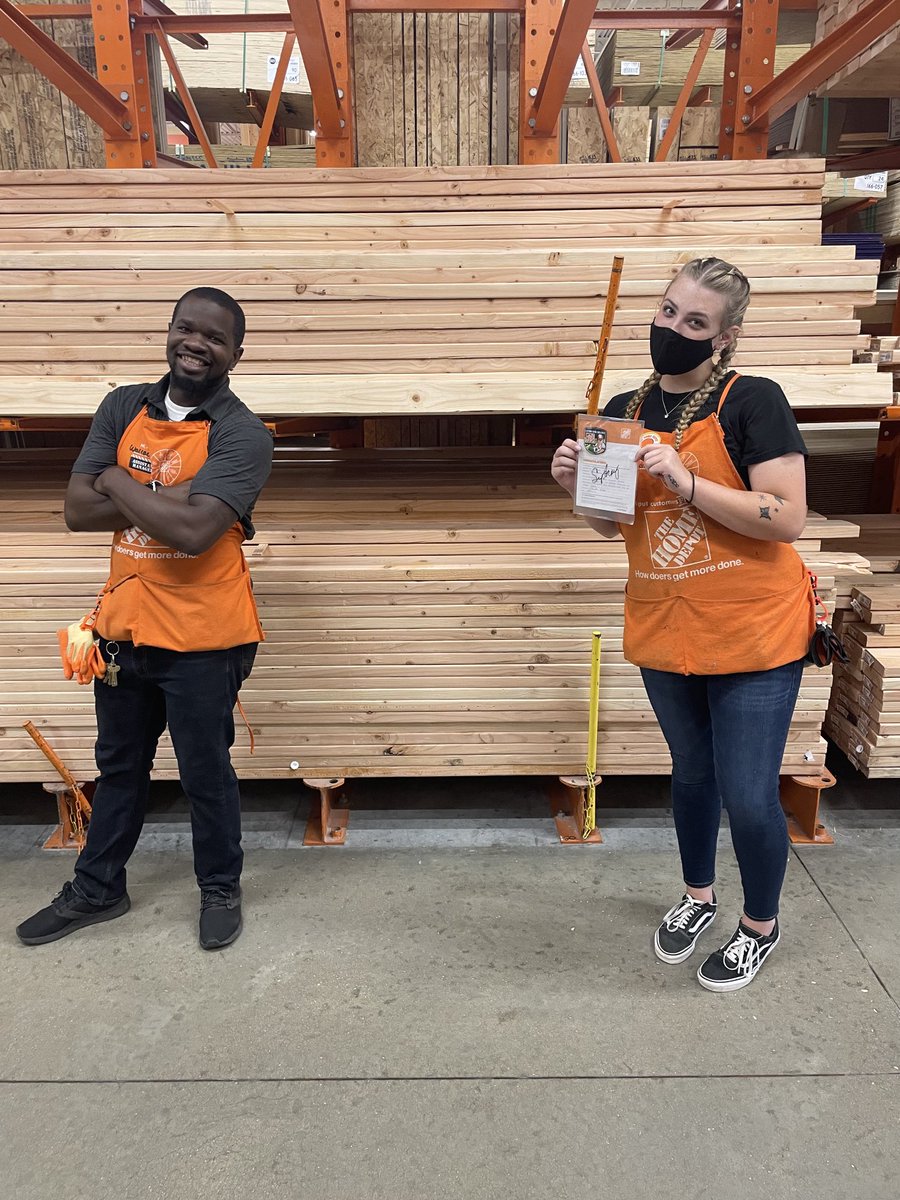 Congratulations to an amazing Lumber Associate on receiving her first Homer Award. Sydney you rock         #3029 ⁦<a href="/DebbieConley196/">Debbie Conley</a>⁩ ⁦<a href="/hector79201511/">Hector</a>⁩ ⁦<a href="/ShowMeShawnD196/">Shawn Edwards</a>⁩