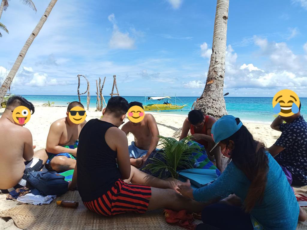 detectivekyut's tweet photo. Kahit saan... kahit kailan... sama sama sa hirap at ginhawa.. char.. hahahaha https://t.co/3TFL4QkM7Y