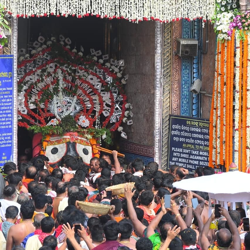 alfa_priya's tweet photo. Happy Rath Yatra to all 🙏 #RathYatra2021 https://t.co/ZARnSdsKTz