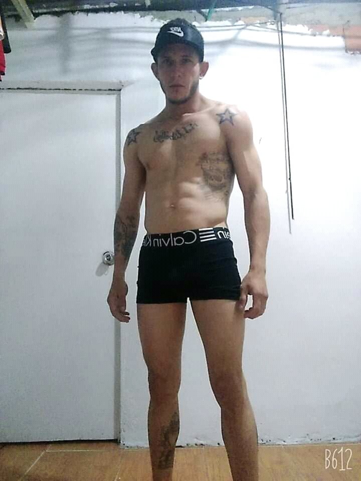 Engaheterosex's tweet photo. Hetero engañado. José de Venezuela. 😈💋 https://t.co/VQSzxPcyIC