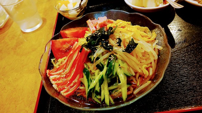 昼は冷やし中華にした 