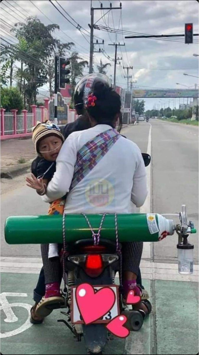 The lives of people seeking oxygen
#WhatsHappeningInMyanmar 
#MyanmarNeedsO2