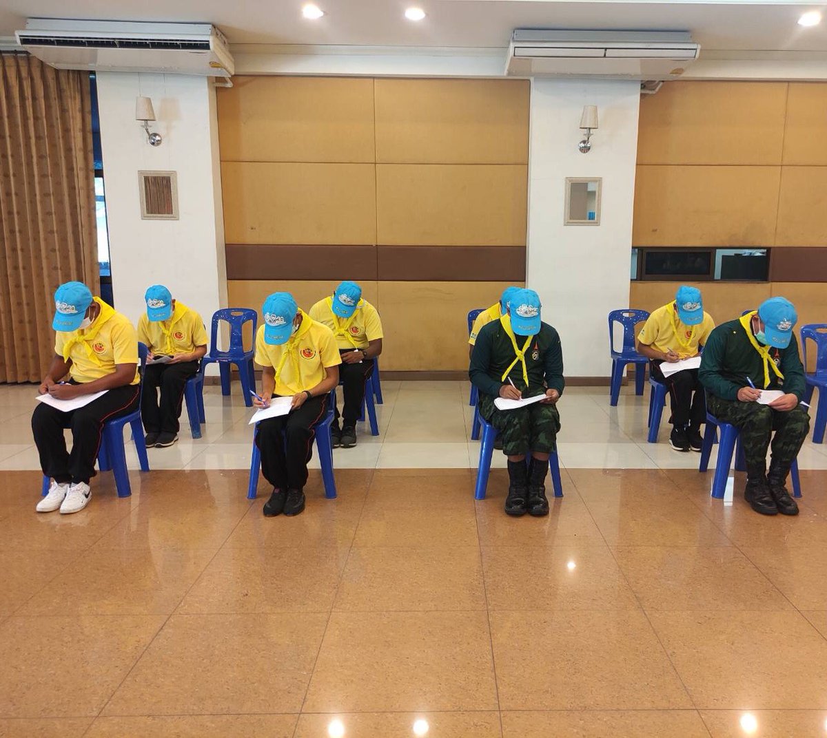 2idpr's tweet photo. ร.21 พัน.2 รอ. จัดกำลังพลจิตอาสา ร่วมกิจกรรม”จิตอาสาทำความดี ถวายเป็น���าชกุศล”เนื่องในวโรกาสมหามงคลเฉลิมพระชนมพรรษา พระบาทสมเด็จพระวชิรเกล้าเจ้าอยู่หัว  ณ อาคารแหล่งชุมนุมค่ายนวมินทราชินี โดยมี พ.อ.ชัยอนันต์ สงวนพงษ์ ผอ.รพ.ค่ายนวมินทราชินี เป็นประธานฯ ยอดบริจาคได้ 1,600 ซีซี https://t.co/fqqqTnzwjb