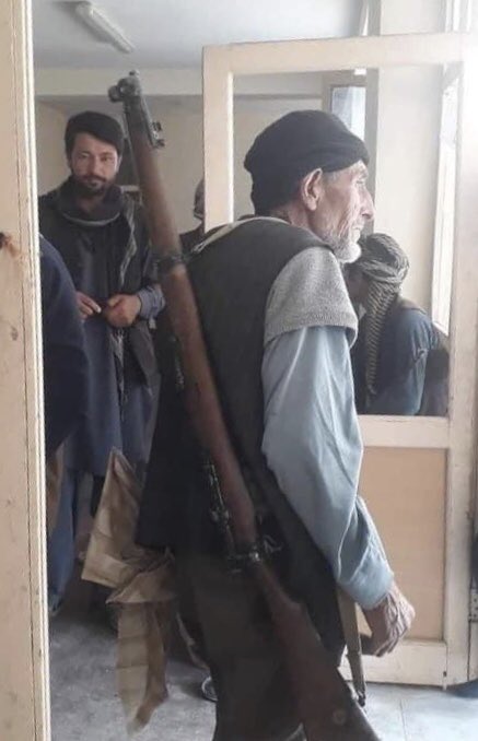 FawadAman2's tweet photo. The people of Afghanistan hate the #terrorist Taliban!
Men and women, young and old in Afghanistan have taken up arms and are #fighting against the Taliban.
The old man is fighting Taliban in one part of #Afghanistan and protecting the people. https://t.co/Nt3G7G6apd