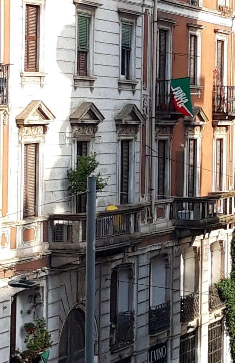 In Italia riusciamo a buttarla sempre in politica! 😆#Euro2020Final #ItaliaInghilterra #WeAreTheChampions