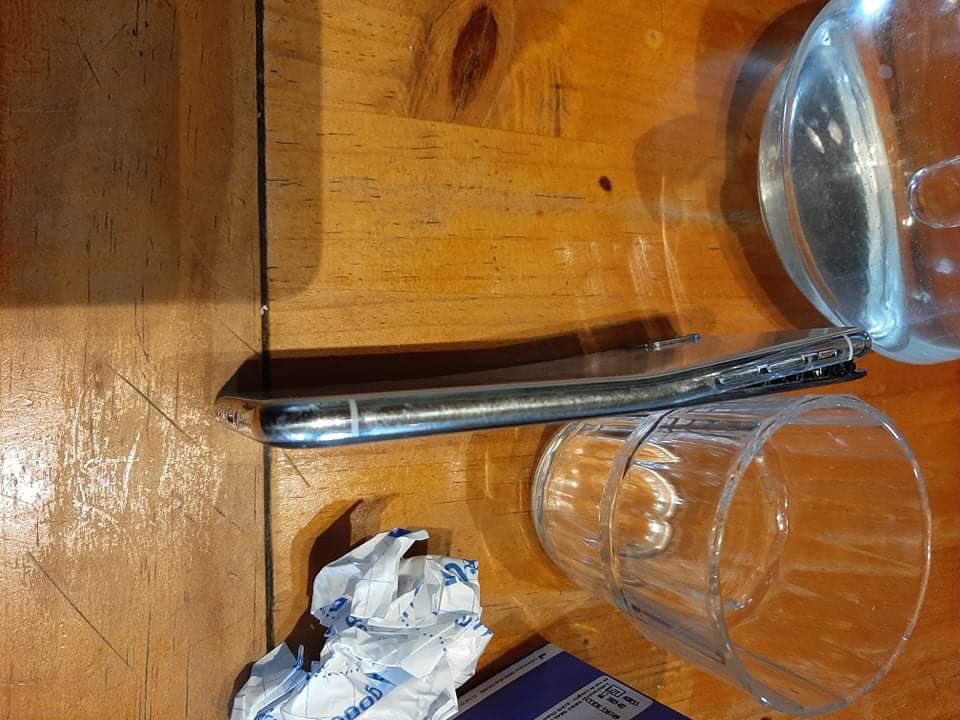 nathan_gre's tweet photo. Vend iPhone X incurvé 800€ à débattre https://t.co/N4As1H2JWj