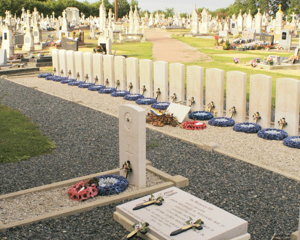 CWGC's tweet photo. 80 years ago this month the Special Air Service was formed. The @CWGC commemorate more than 200 Commonwealth SAS servicemen who died during the Second World War. 29 of the 31 casualties buried at Rom Communal Cemetery are from the SAS: https://t.co/Pd8c1FdUJs #SAS80 #WeAreCWGC https://t.co/NuFsgnwAQ9