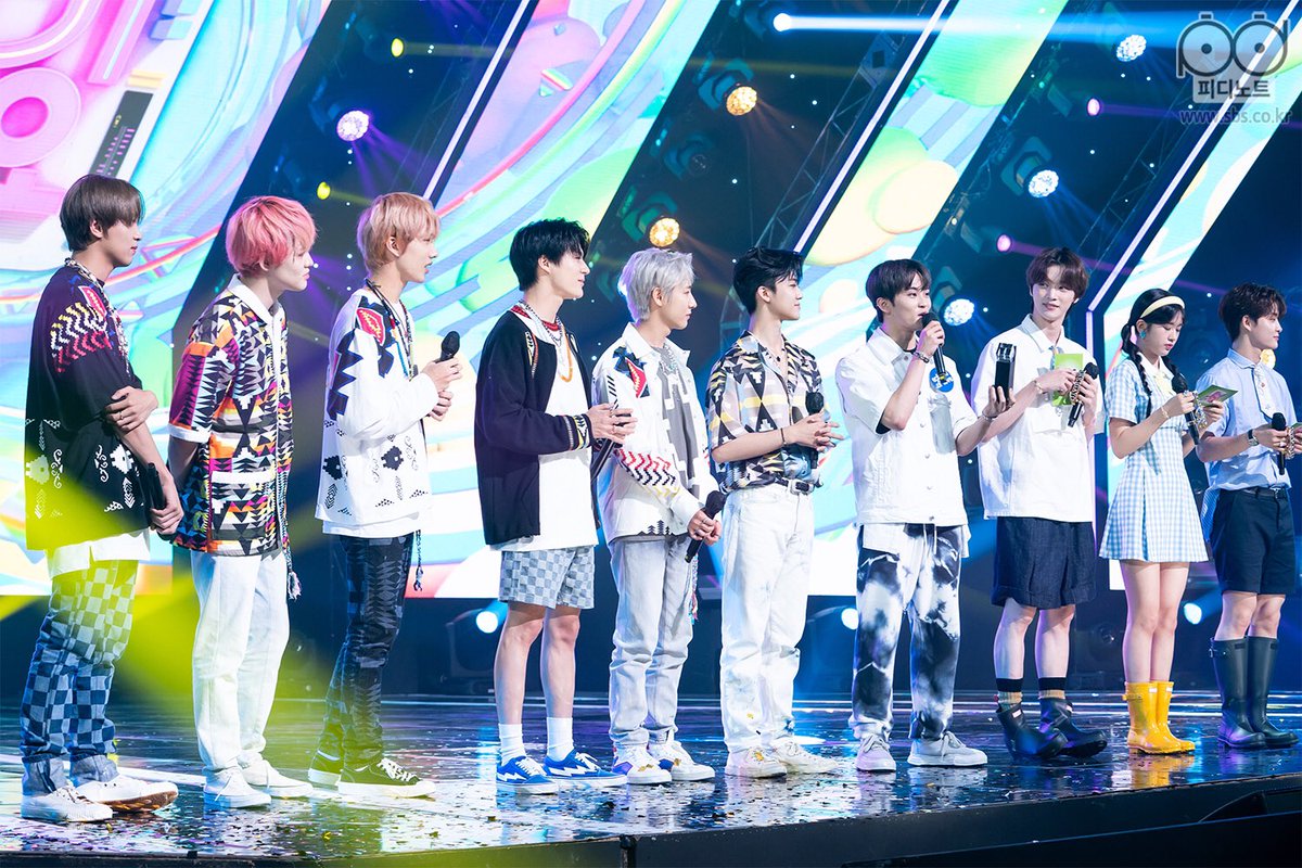 nctmarkhive's tweet photo. 210712 - SBS Website Update
SBS Inkigayo PD Note (210711)
NCT DREAM #HelloFuture4thWin Speech (2)
🔗 https://t.co/3uGHawHuGy
#Mark #마크
#マーク #NCTDREAM
#헬로퓨처_4번째_1위_같이더빛나 https://t.co/PmHJm18J83