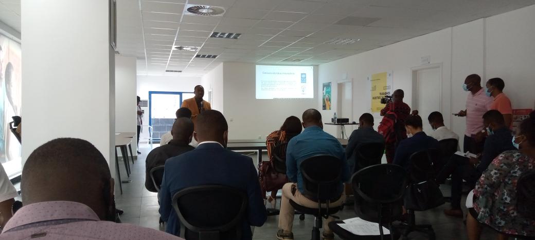 Se celebra la jornada de información para la participación en el concurso de iniciativas sobre la economía verde y azúl promovido por <a href="/UNDP_EG/">PNUD Guinea Ecuatorial</a> en el centro juvenil de Malabo. #Empresas #Emprendedores <a href="/EmegOficial/">EMEG OFICIAL</a> <a href="/mercadoguineano/">MERCADO GUINEANO</a>  <a href="/AhoraEg/">AHORAEG</a>  <a href="/Revista_REG/">RevistaRealEquatorialGuinea🇬🇶</a> <a href="/bangeoficial/">Banco Nacional de Guinea Ecuatorial</a> <a href="/NallasC/">Nallas Cooperativa</a>