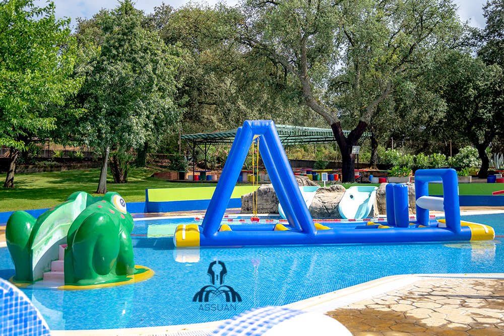 PiscinasAssuan's tweet photo. ¿Aún no has visto las nuevas atracciones acuáticas de Piscinas Assuan?
¡¡Para que la diversión tanto de grandes como pequeños no termine!!
¿A qué esperas para pasártelo bomba?
Visita nuestra web para consultar todo lo que necesites saber:
https://t.co/jGrkArvAIg https://t.co/eOSkXKUyya