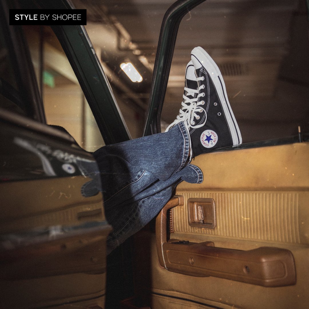 ShopeeMY's tweet photo. Tag a Converse bae 🐻
📸 https://t.co/HFi2PyQSC0
#StyleByShopee #ShopeeMY https://t.co/QhCF3J5S9e