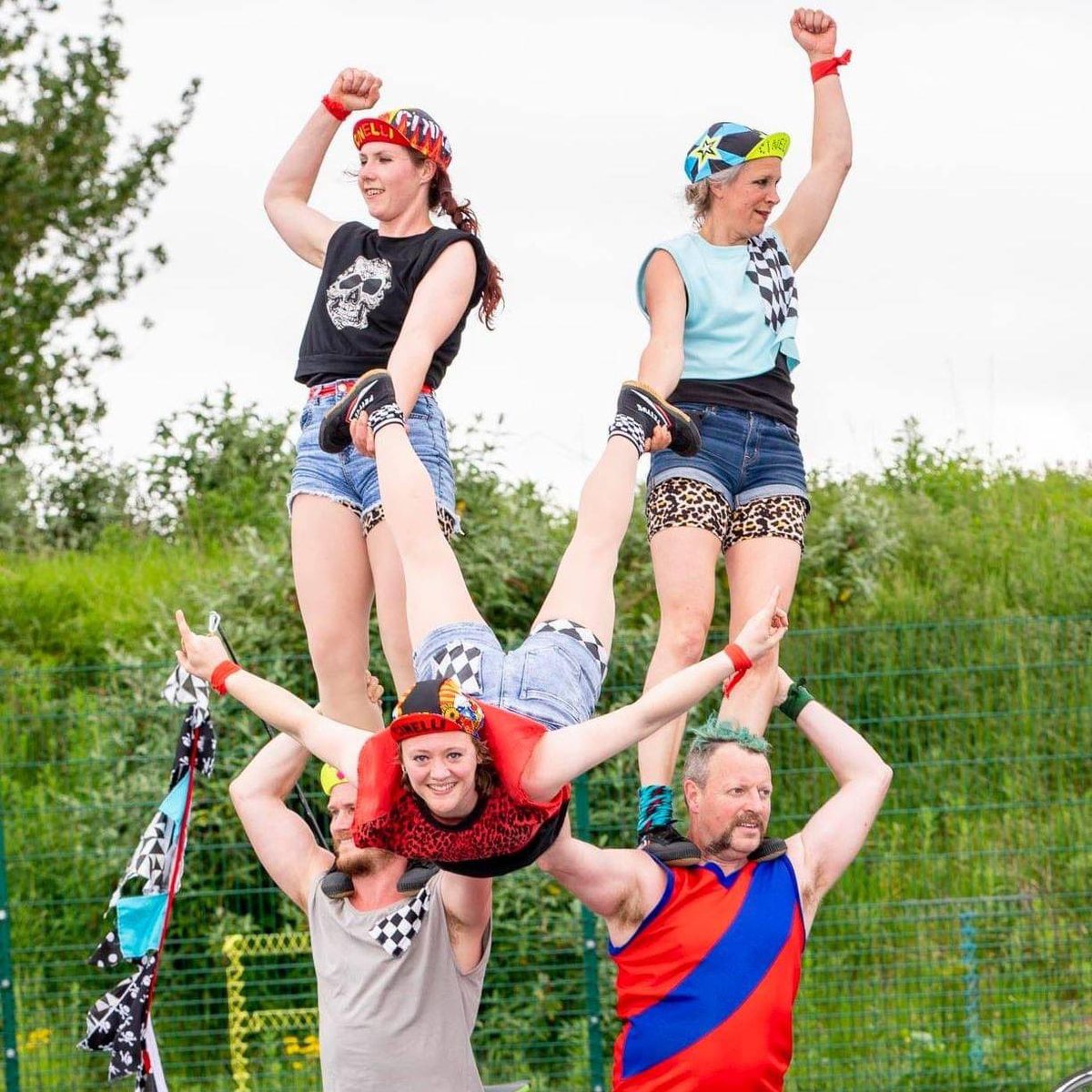 tumblecircus's tweet photo. Thanks to everyone in Grange, Ballisodare, Enniscrone, Ballymote, Skreen, Rosses Point, Ballinfull, Strandhill, Oxfield, Coolaney, Collooney and Sligo Town and to @cairdefestival @artscouncil_ie @bankofireland @businesstoarts for bringing  #cyclecircus to #Sligo https://t.co/oYLIJ4e9zt