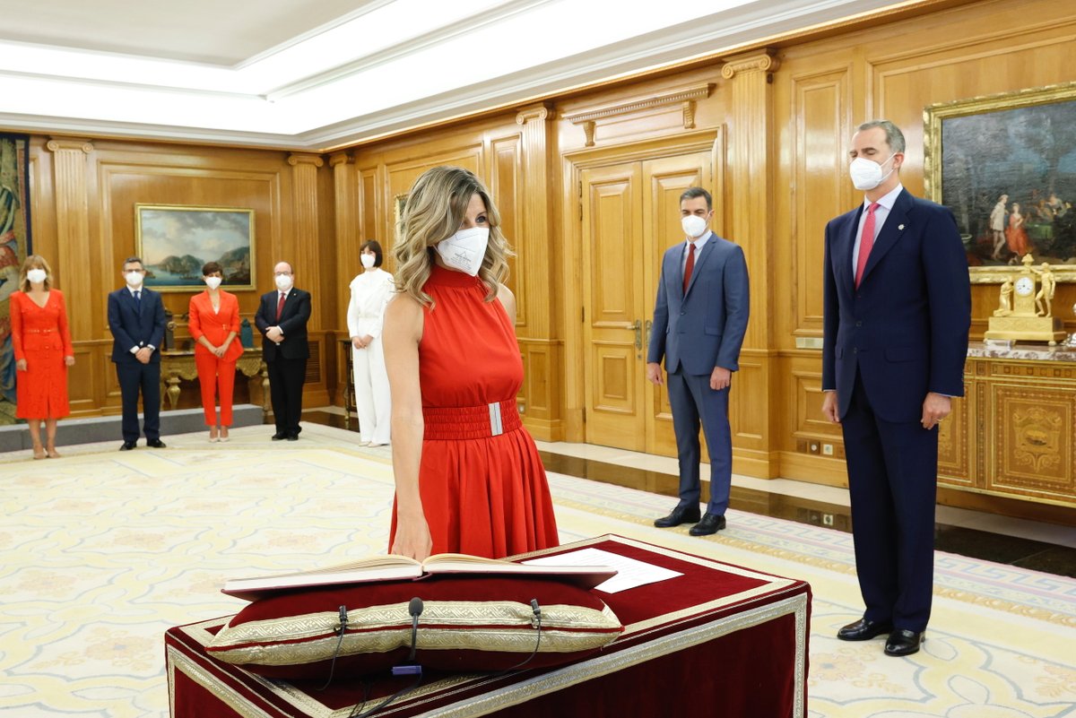 🔸Se nombra vicepresidenta Primera del Gobierno a doña Nadia María Calviño Santamaría. (<a href="/_minecogob/">Economía, Comercio y Empresa</a>)

🔸Se nombra vicepresidenta Segunda del Gobierno a doña Yolanda Díaz Pérez. (<a href="/empleogob/">Ministerio Trabajo y Economía Social</a>)