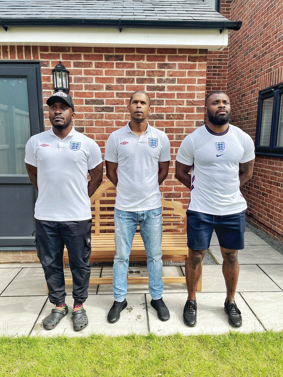 StevoTheMadMan's tweet photo. 🏴󠁧󠁢󠁥󠁮󠁧󠁿‼️ This is England.

Don’t you forget that.

We have shown our worth, Time and Time Again.

Protect our young ones 🙏🏾 https://t.co/WDDP92Aqrw