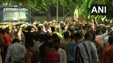 ndtv's tweet photo. Delhi Police uses water cannon against Bharatiya Janata Party workers protesting against Delhi government over #WaterCrisis.

(ANI) https://t.co/zHILB9dJjX