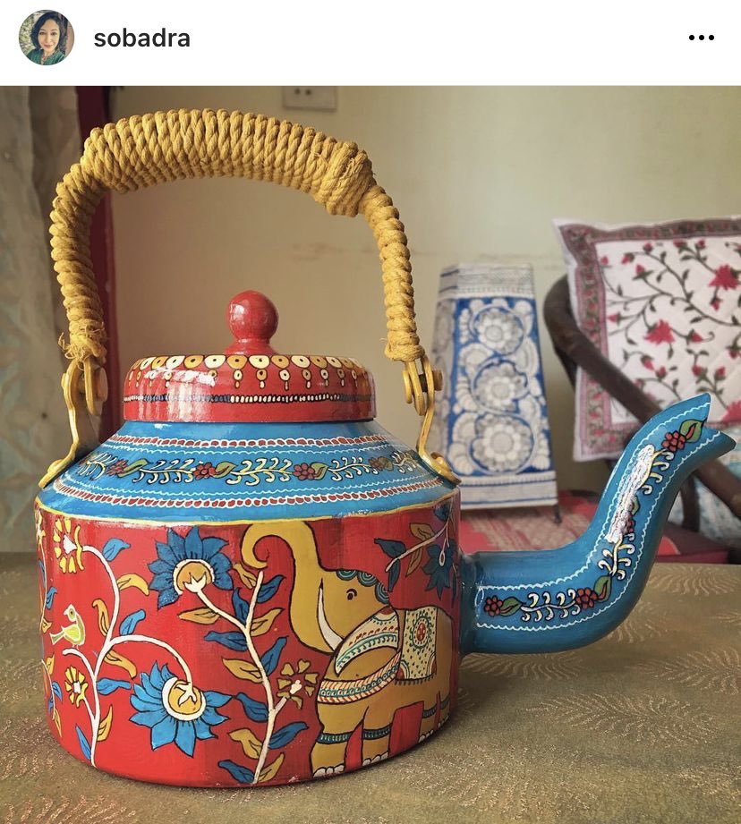 jabberworks's tweet photo. Some of the beautiful painted kettles of India 🫖 (via the artists on Instagram) https://t.co/5Idp3IpHSW